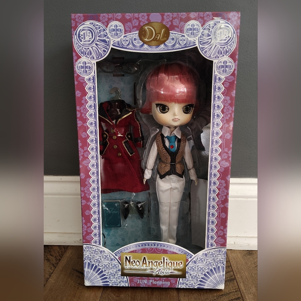 Neo Angelique Abyss Fashion Doll with Red Outfit and Accessories NIB